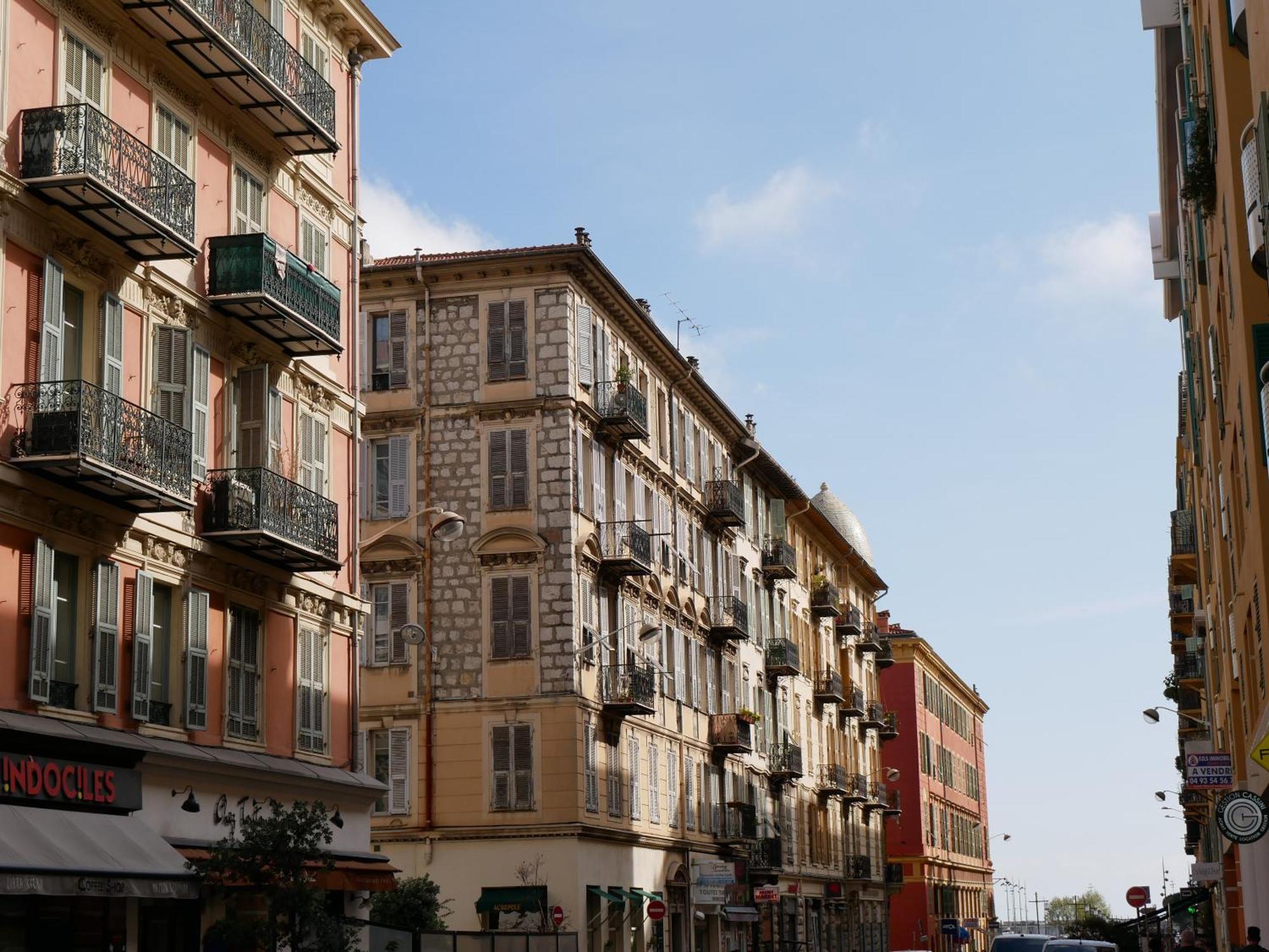 Lovely - Port De Appartement *